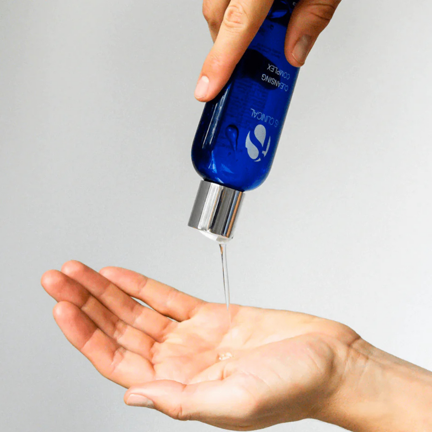 iS Clinical Cleansing Complex